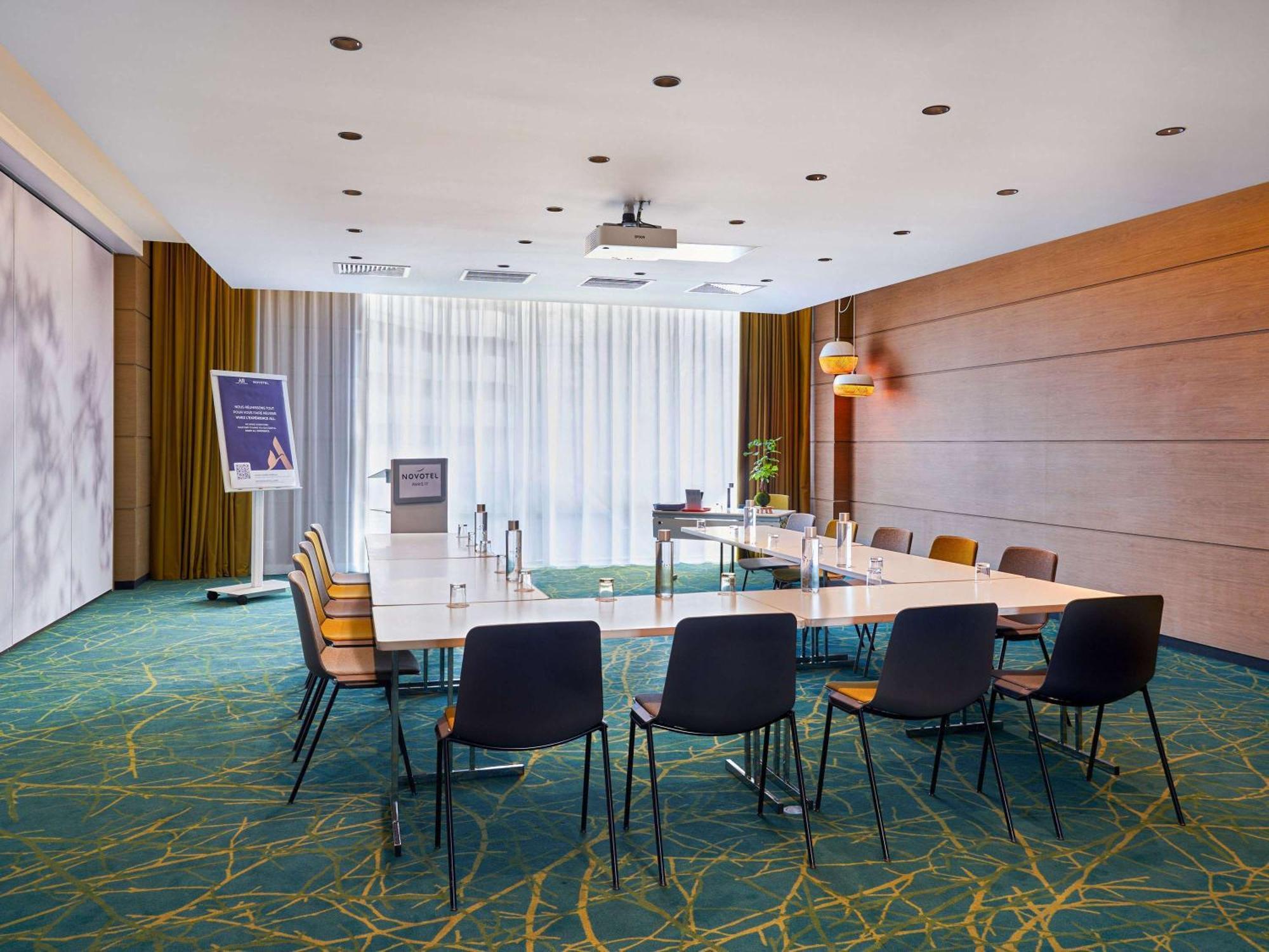 Novotel Paris 17 Екстер'єр фото